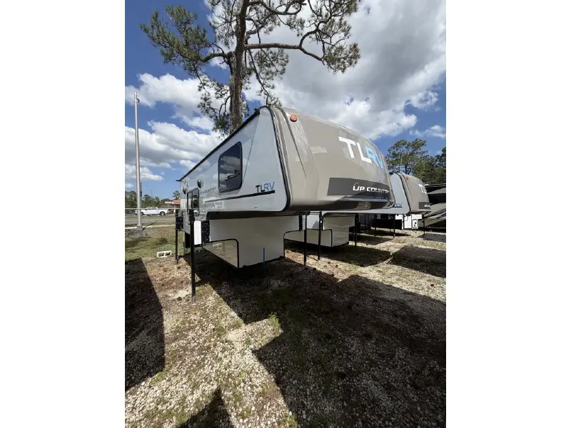 2025 TRAVEL LITE TRAVEL LITE 900U