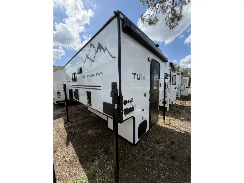 2025 TRAVEL LITE TRAVEL LITE 900U