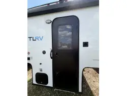2025 TRAVEL LITE TRAVEL LITE 900U