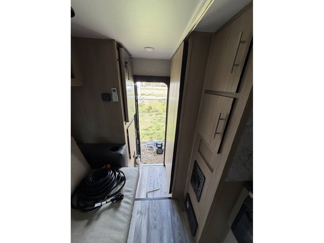 A photo of this 2025 Travel Lite TRAVEL LITE 900U