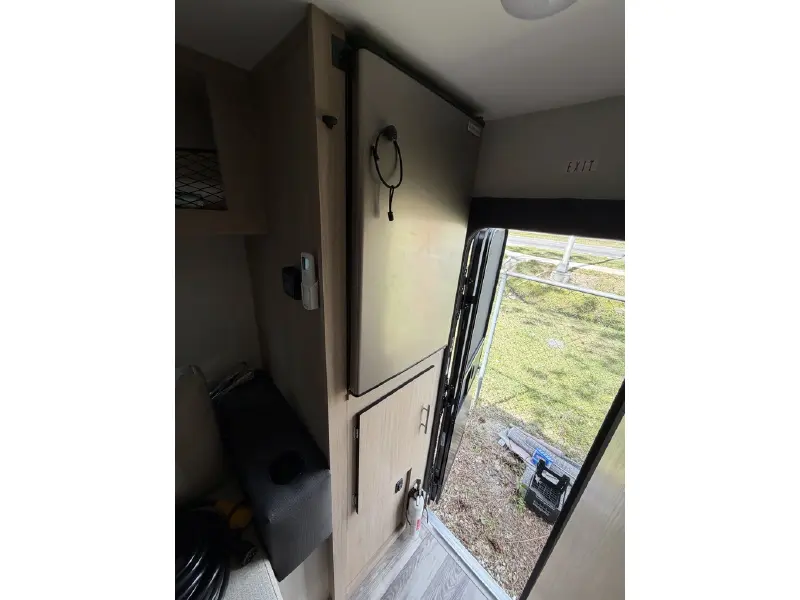 2025 TRAVEL LITE TRAVEL LITE 900U