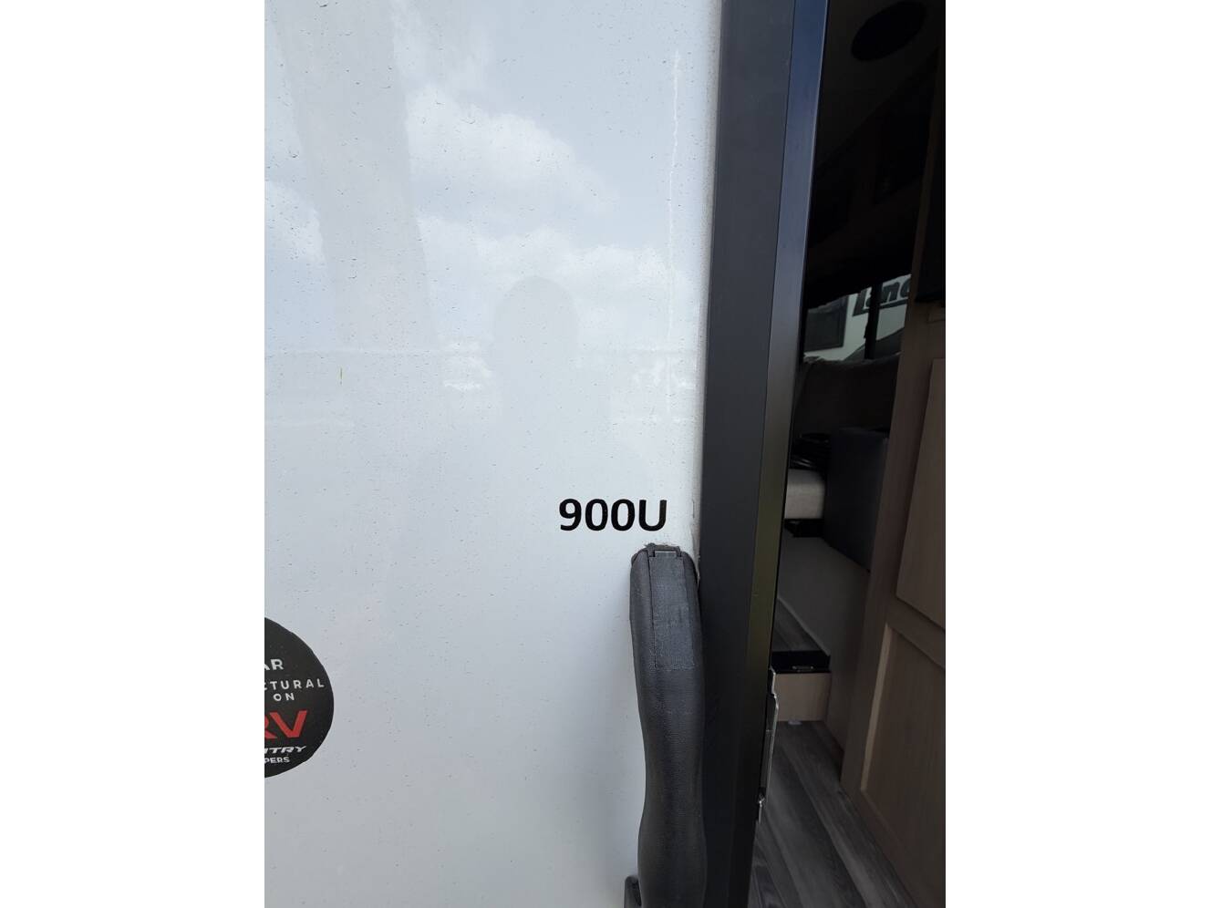 A photo of this 2025 Travel Lite TRAVEL LITE 900U