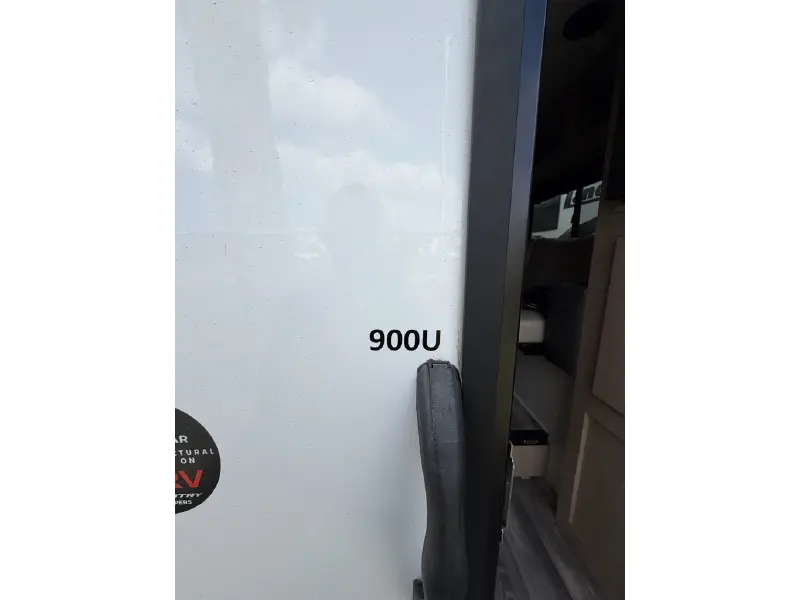 2025 TRAVEL LITE TRAVEL LITE 900U