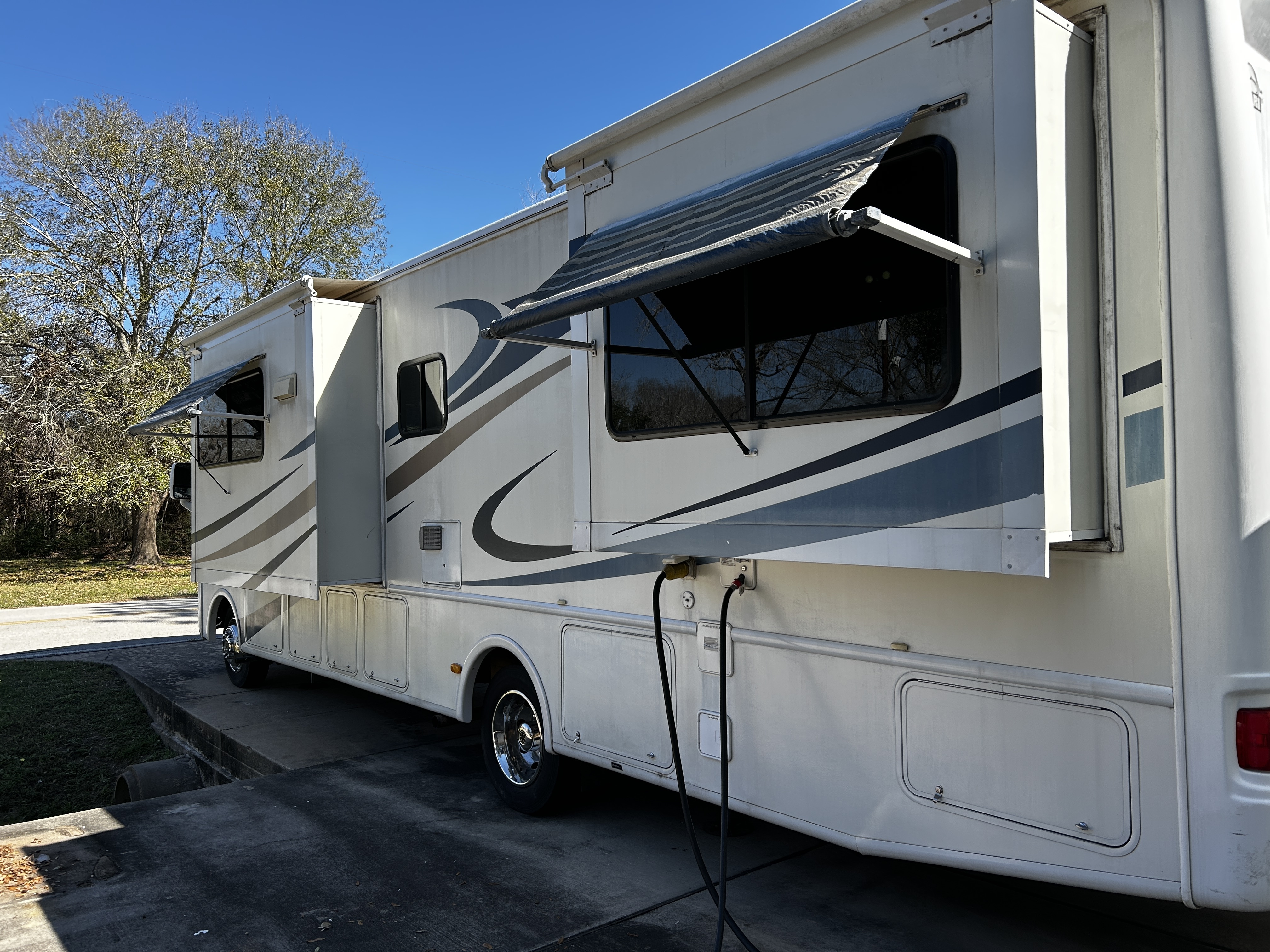 2007 Safari PASSAGE 310 in houston TX