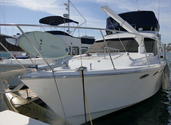 1986 Ocean Alexander 39 Sedan Flybridge in san diego CA