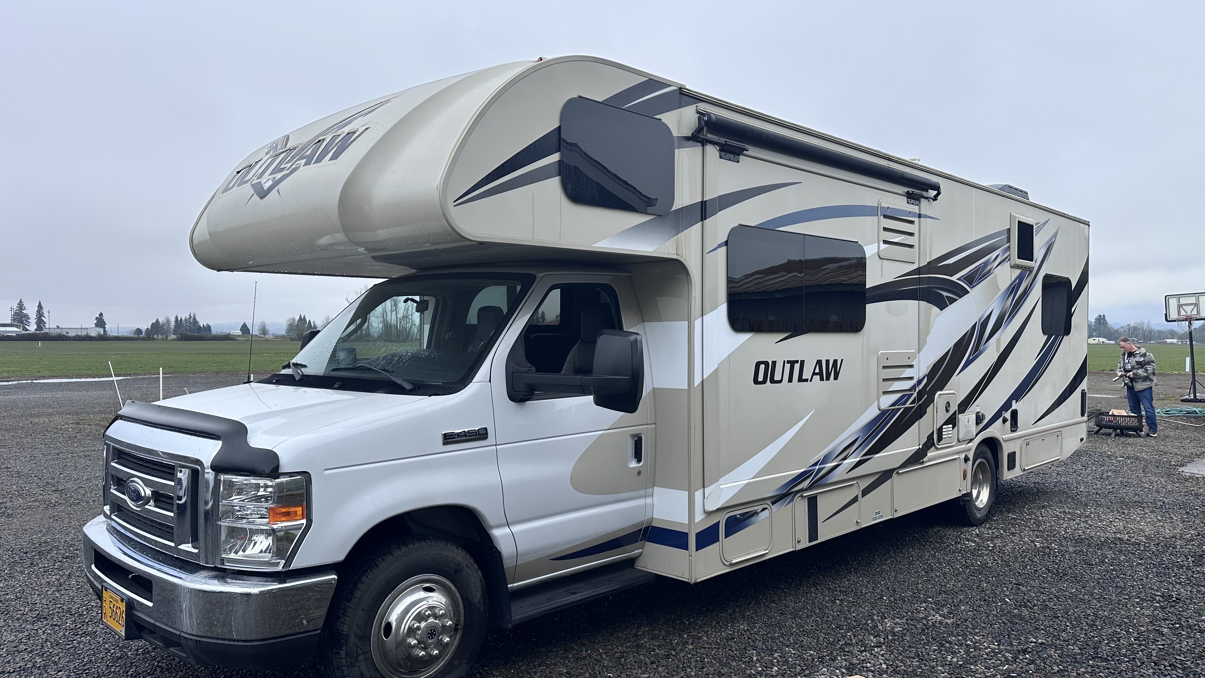 2020 Thor Motor Coach OUTLAW 29J in turner OR