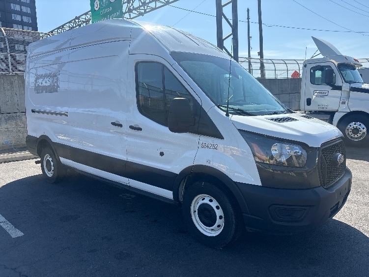 2022 FORD TRANSIT 250 in North Bergen, NJ