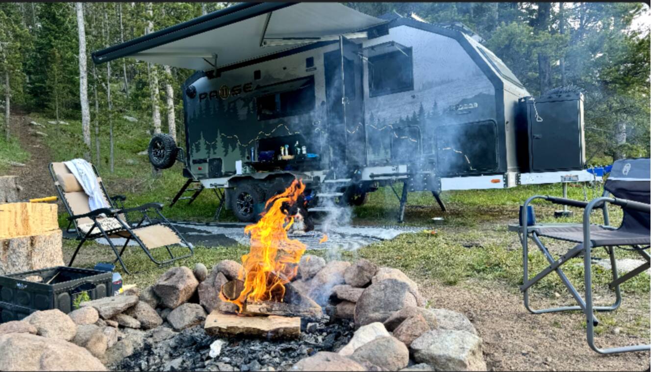 A photo of this 2023 Palomino PAUSE 20.3