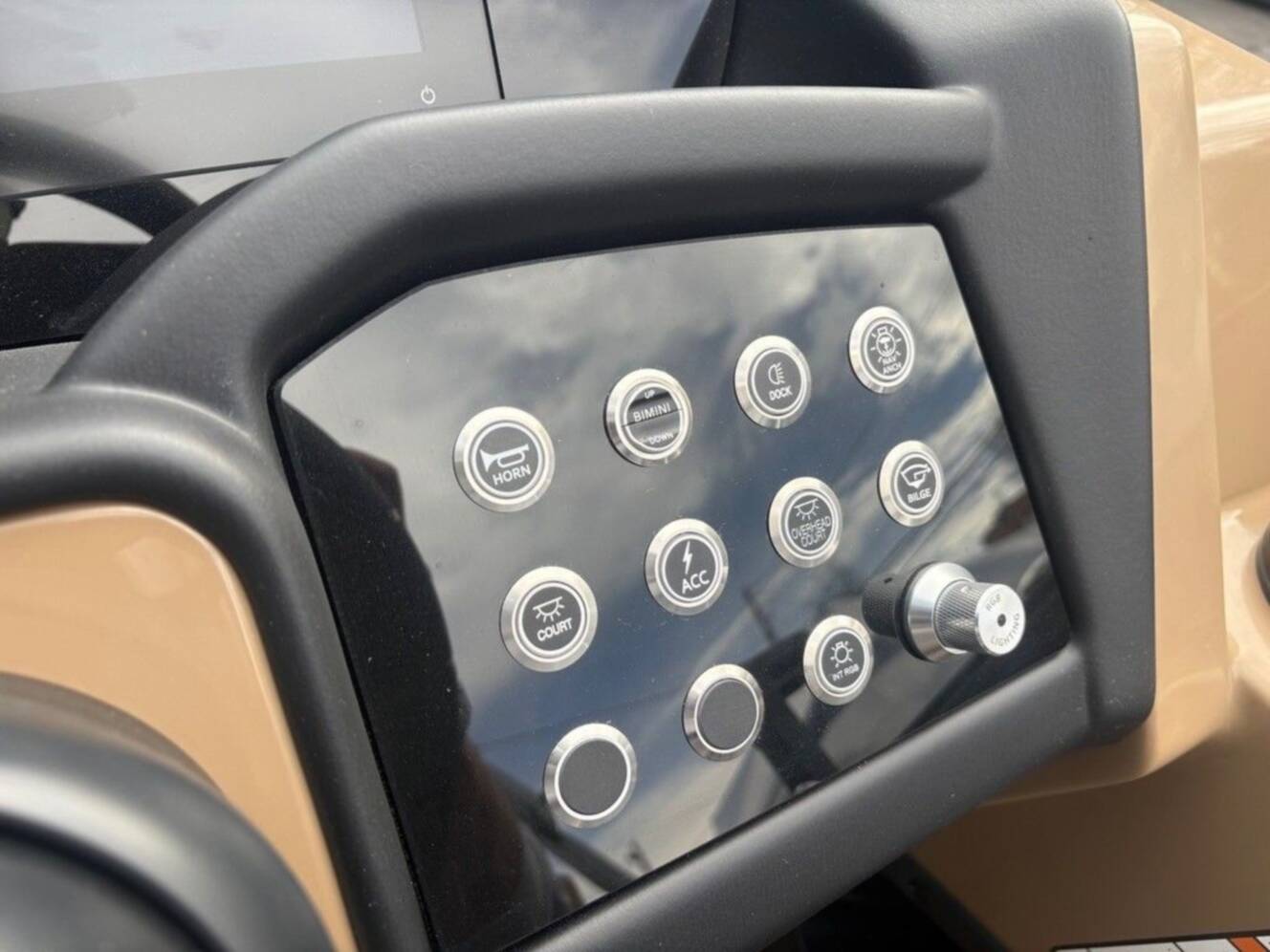 A photo of this 2026 Evotti 723CS