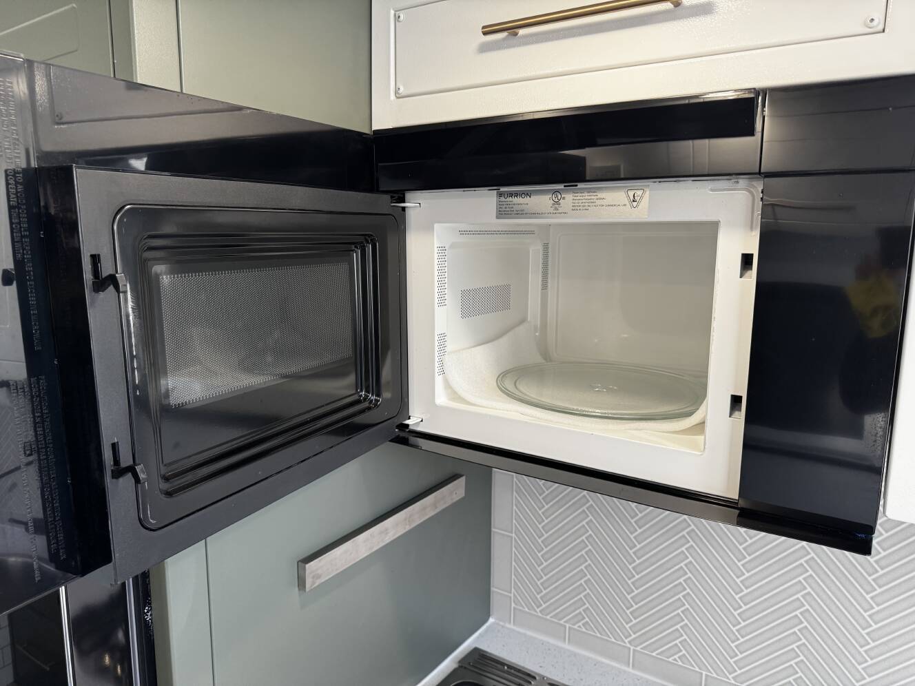 A photo of this 2023 Palomino PAUSE 20.3