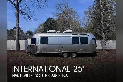 2025 Airstream International 25FB Twin in hartsville SC