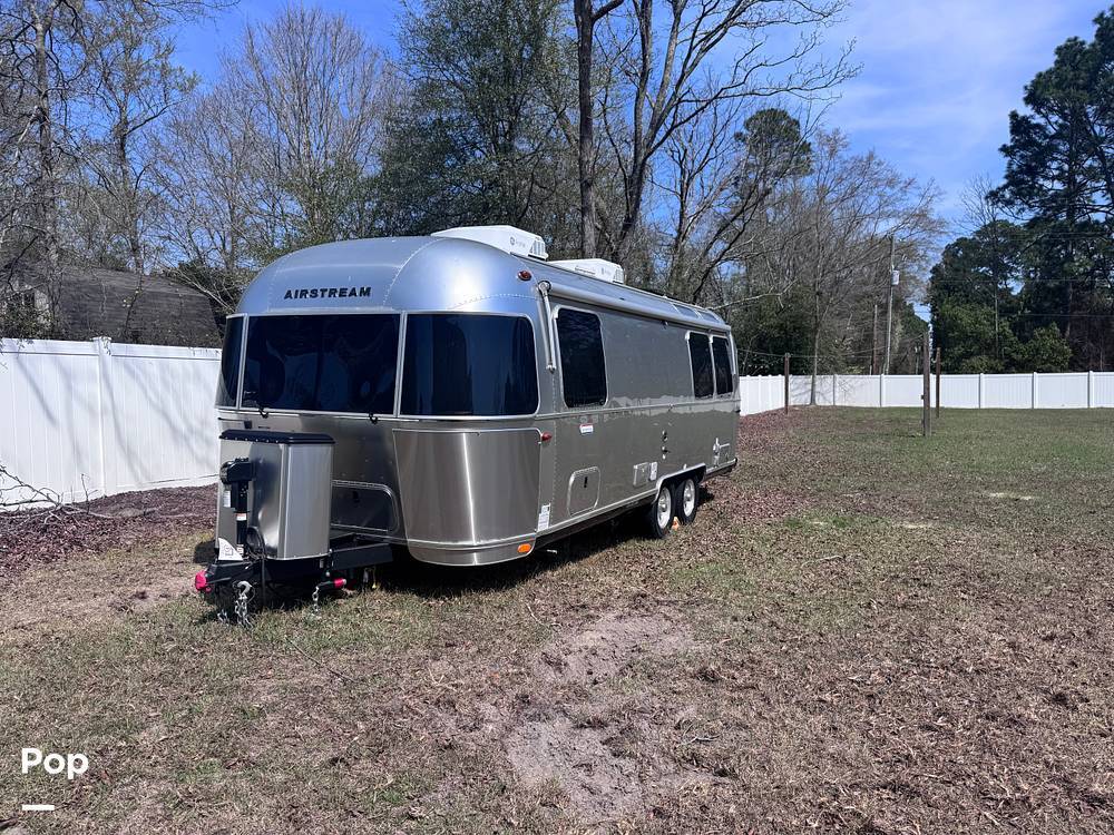 2025 Airstream International 25FB Twin in hartsville SC