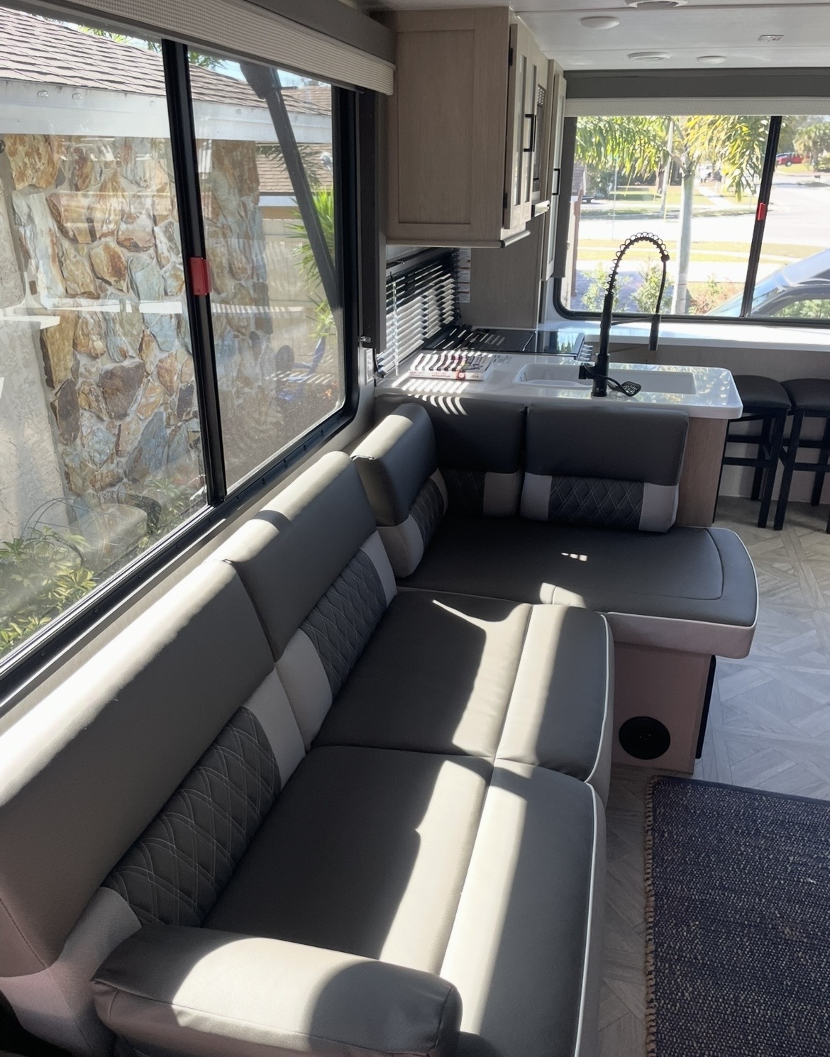 2024 Forest River WILDWOOD X-LITE 24VIEW in tarpon springs FL
