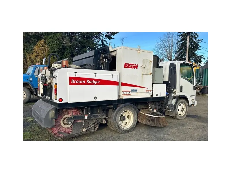 2019 ELGIN BROOM BADGER