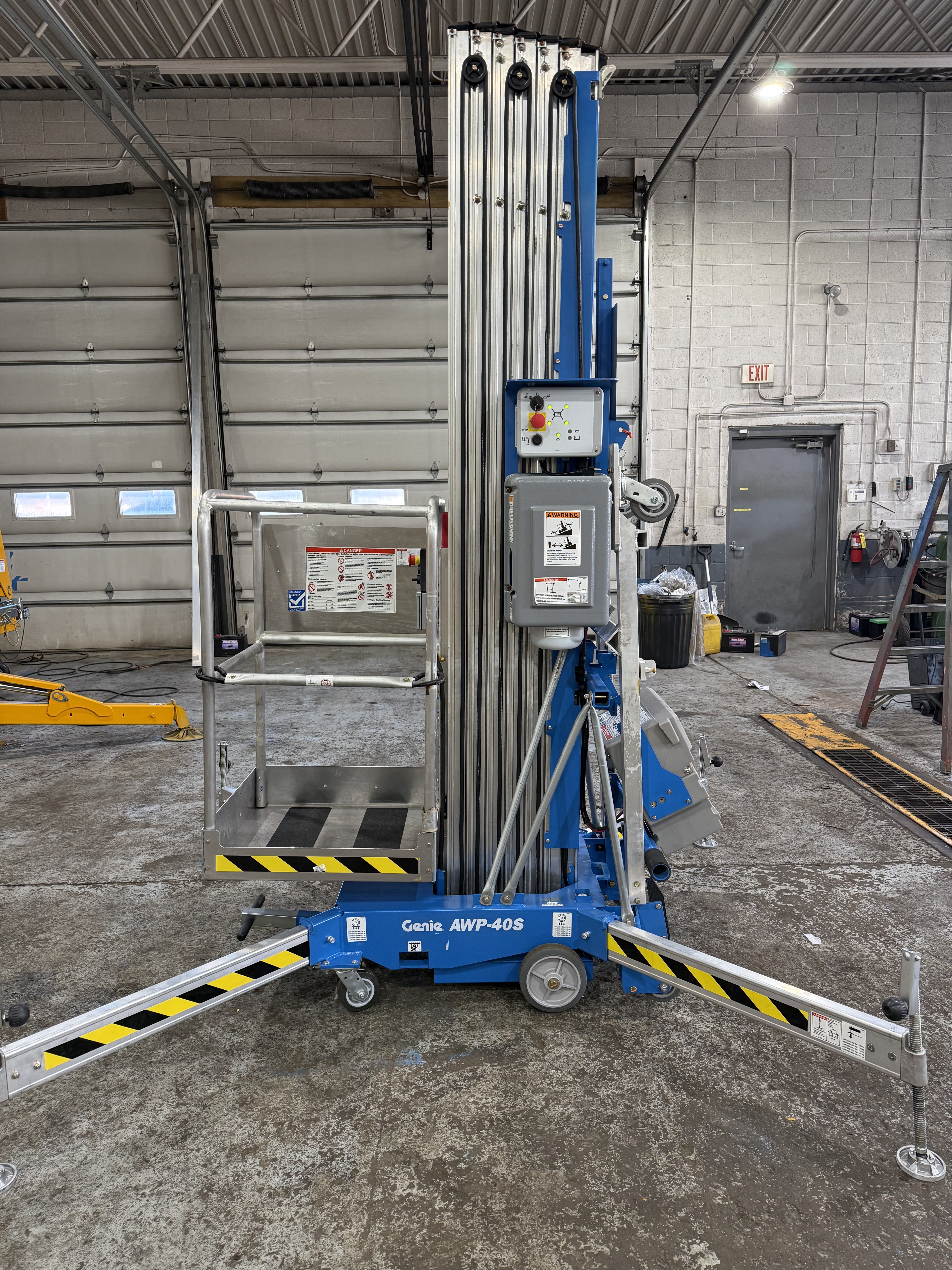 2025 GENIE AWP-40s in Grand Rapids, MI