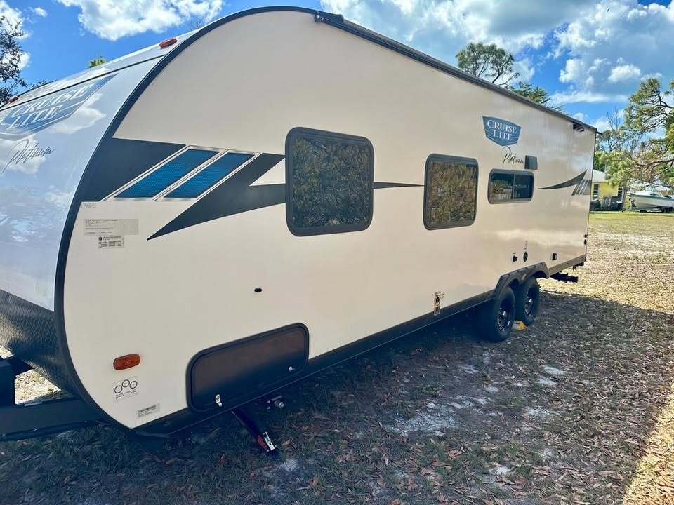 2023 Forest River CRUISE LITE PLATINUM in bradenton FL
