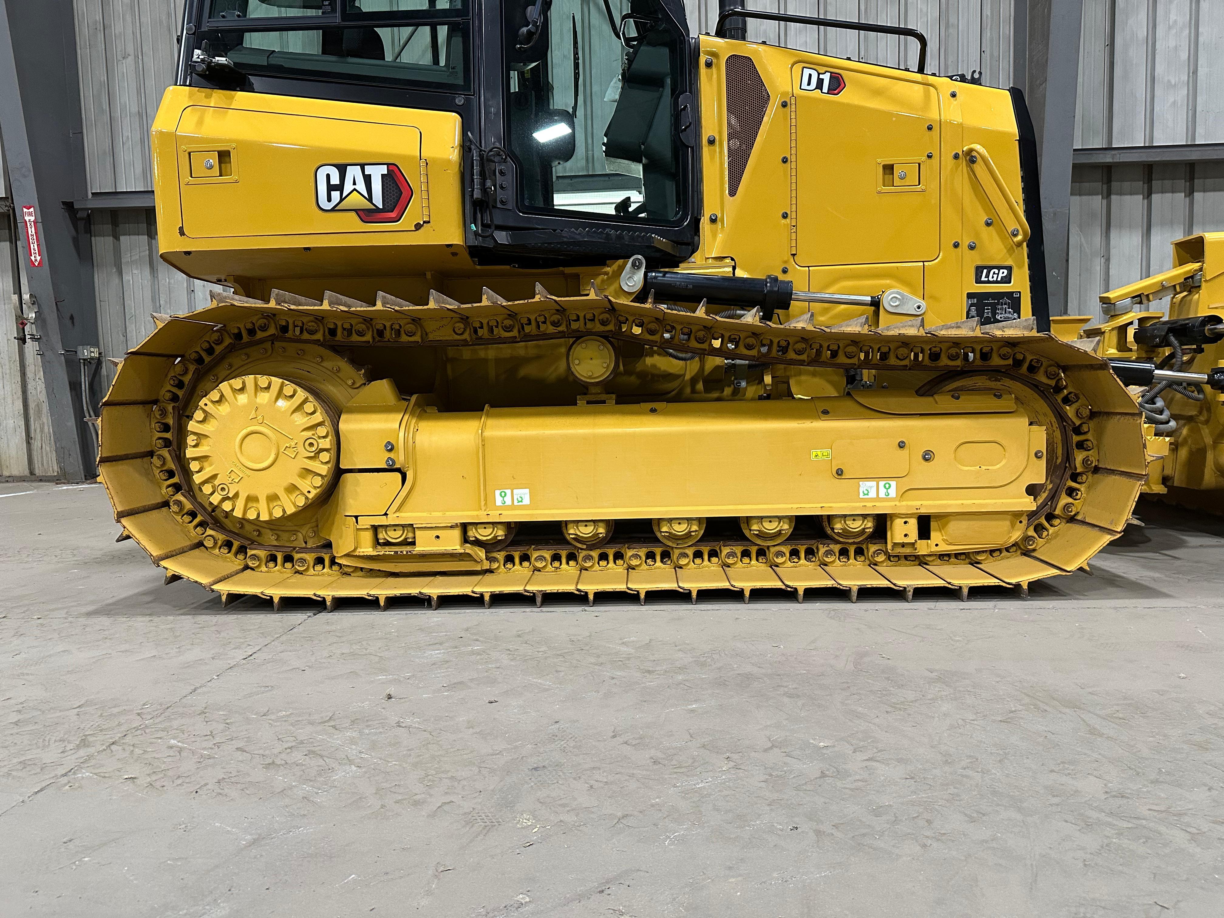 2023 CATERPILLAR D1 LGP