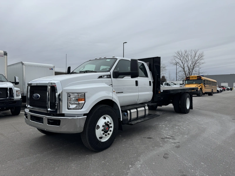 2025 FORD F650