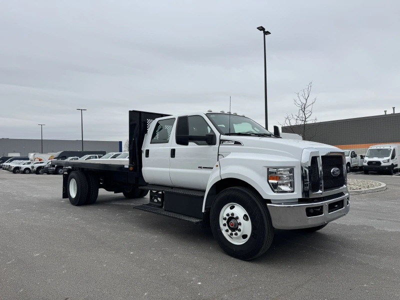 2025 FORD F650