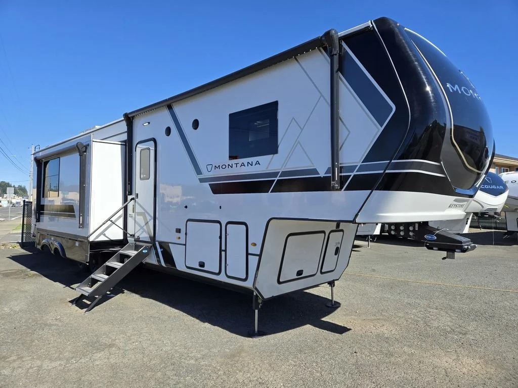 2026 Keystone MONTANA 3915TB in coos bay OR