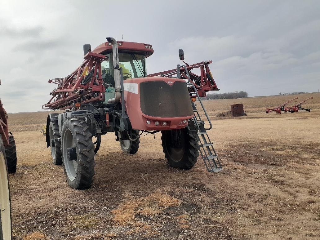2014 Hardi SarItor 5000 in Hills, MN