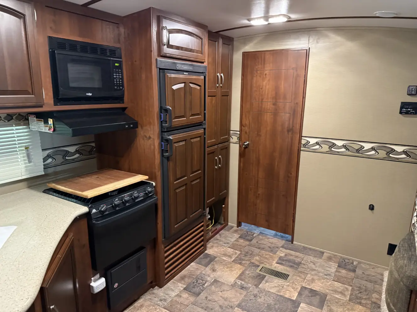 A photo of this 2015 Keystone OUTBACK SUPER-LITE 300RB