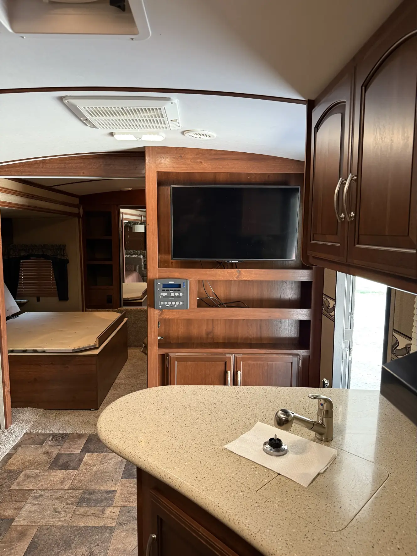 A photo of this 2015 Keystone OUTBACK SUPER-LITE 300RB