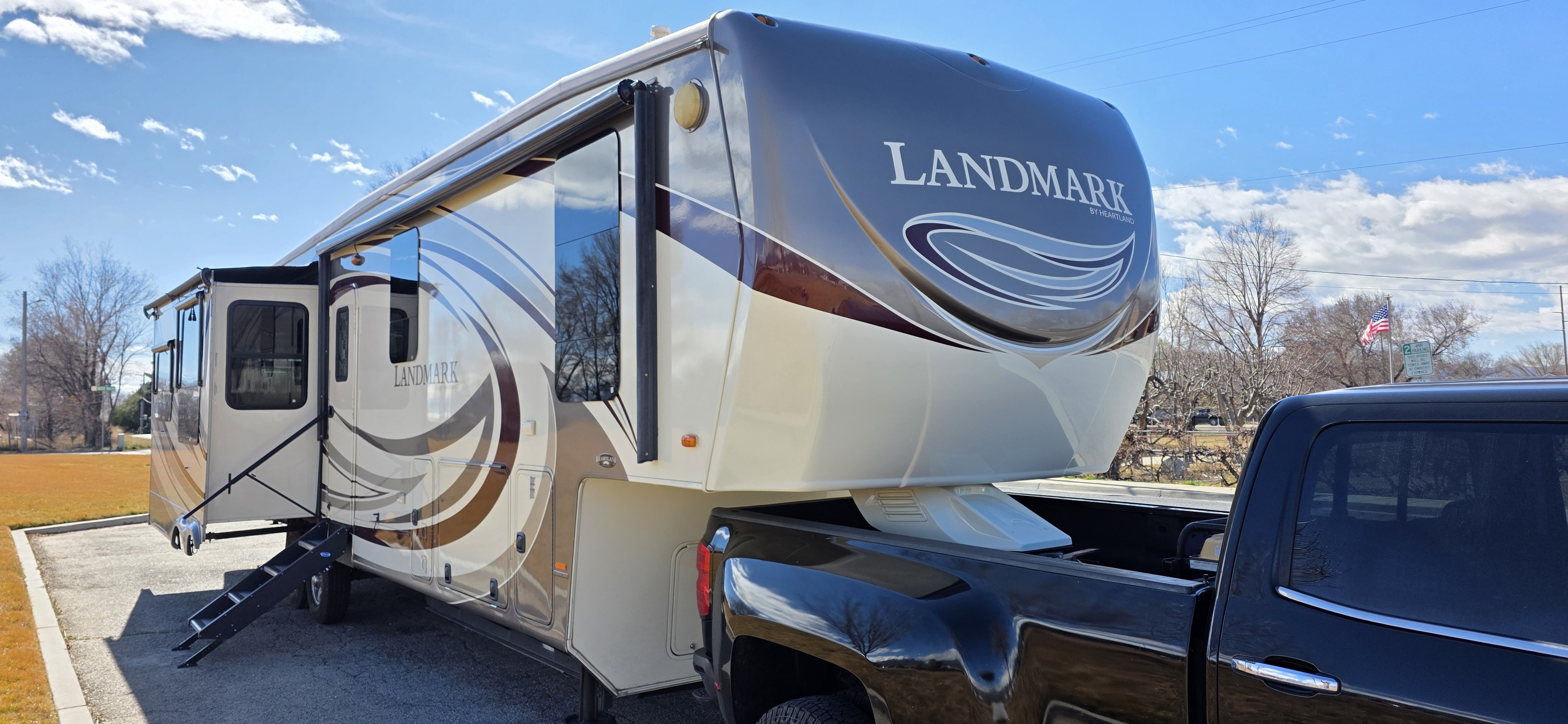 2012 Heartland LANDMARK LM RUSHMORE RV
