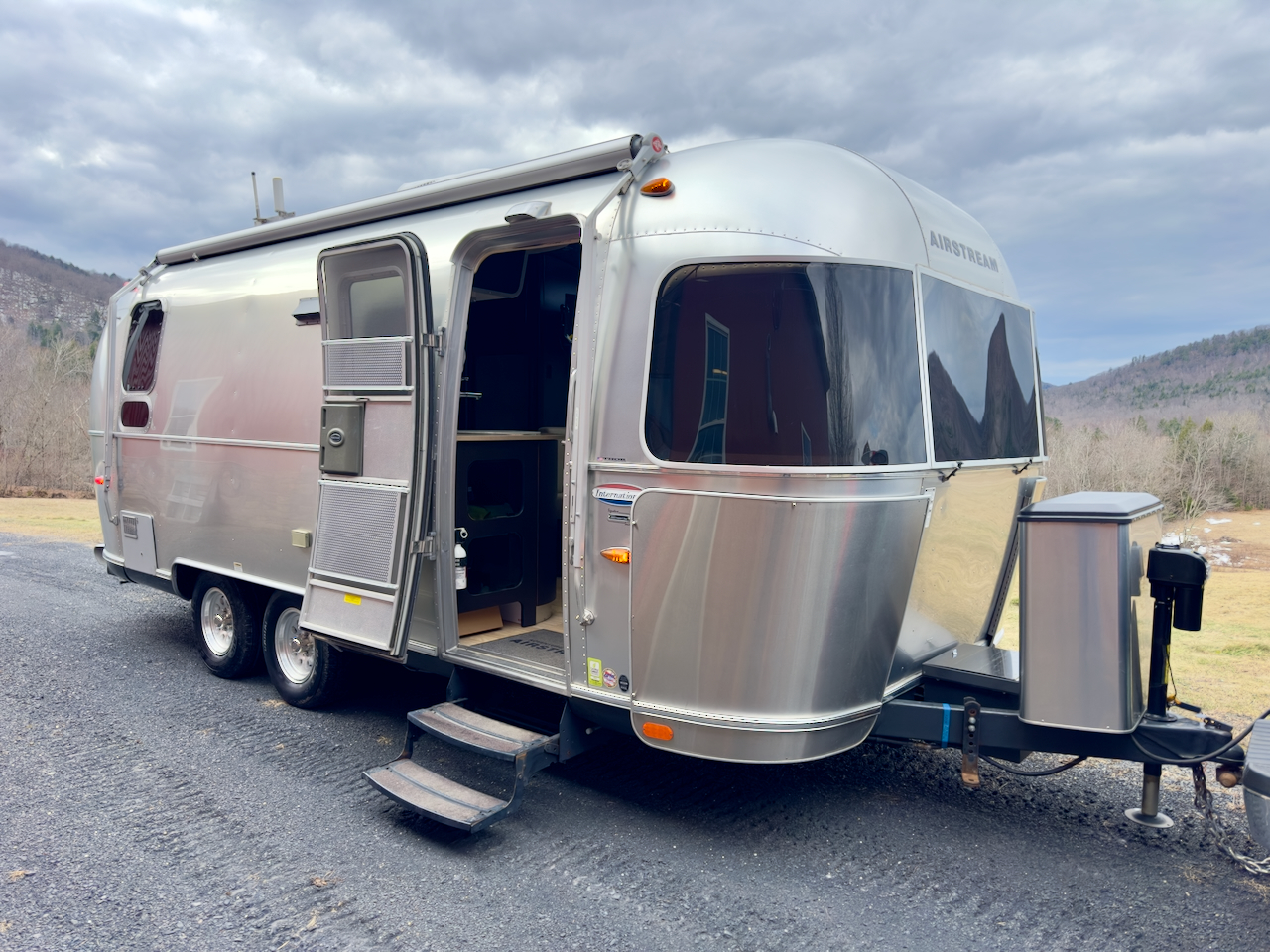 2013 Airstream INTERNATIONAL SIGNATURE 23D RV