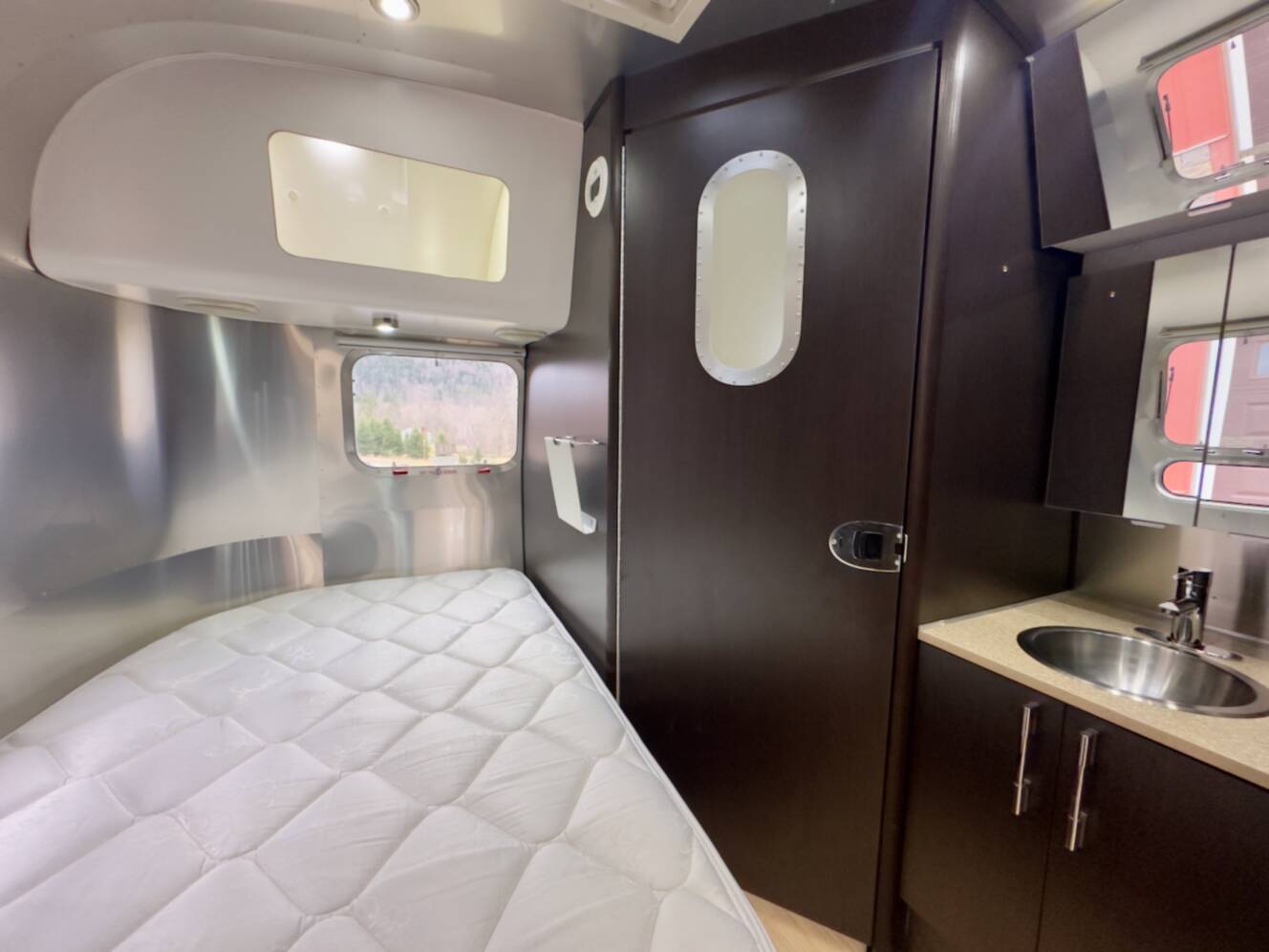 A photo of this 2013 Airstream INTERNATIONAL SIGNATURE 23D