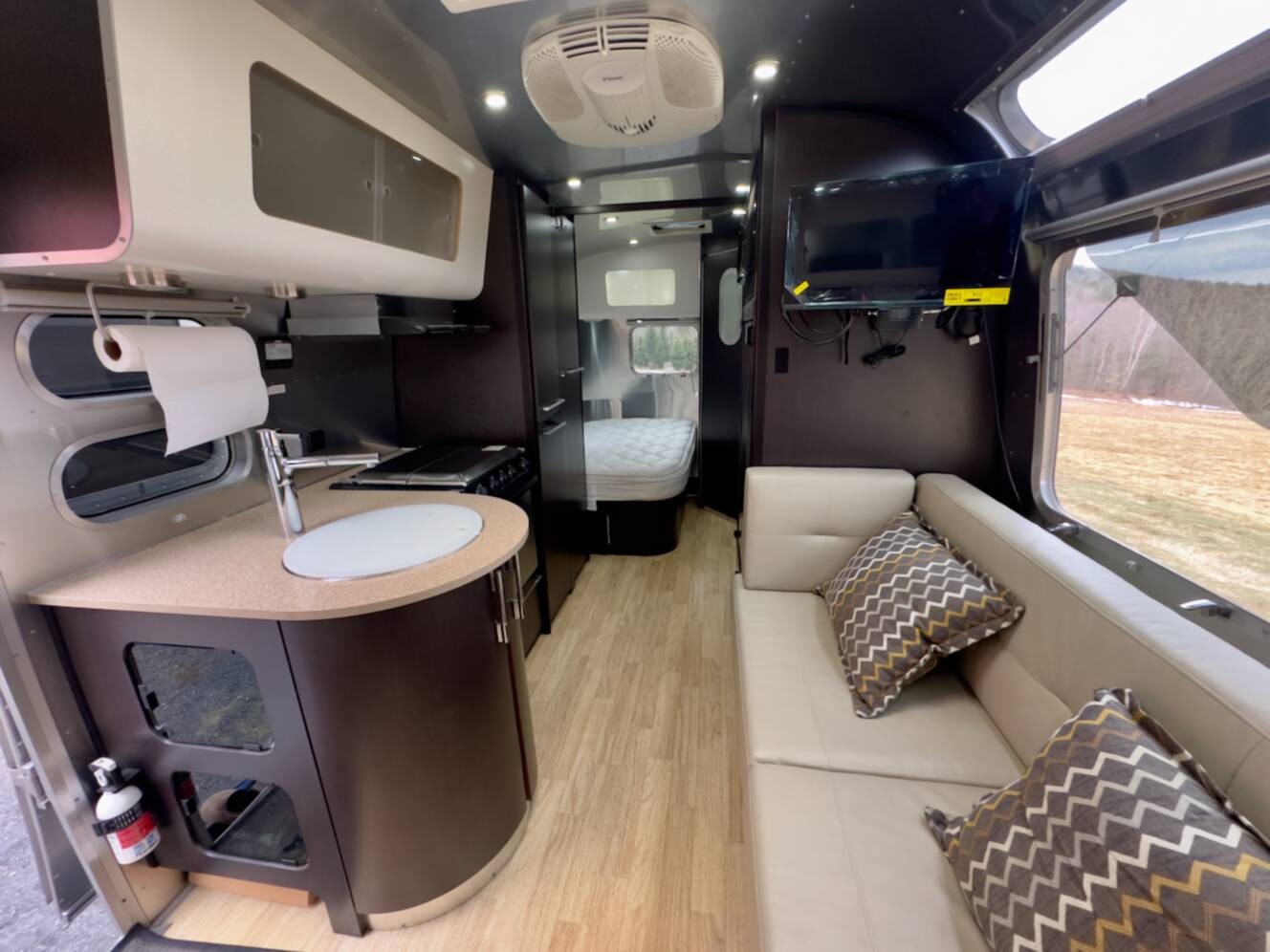 A photo of this 2013 Airstream INTERNATIONAL SIGNATURE 23D