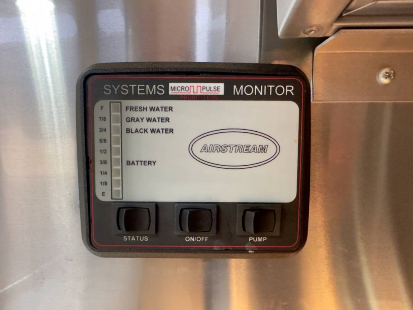 A photo of this 2013 Airstream INTERNATIONAL SIGNATURE 23D