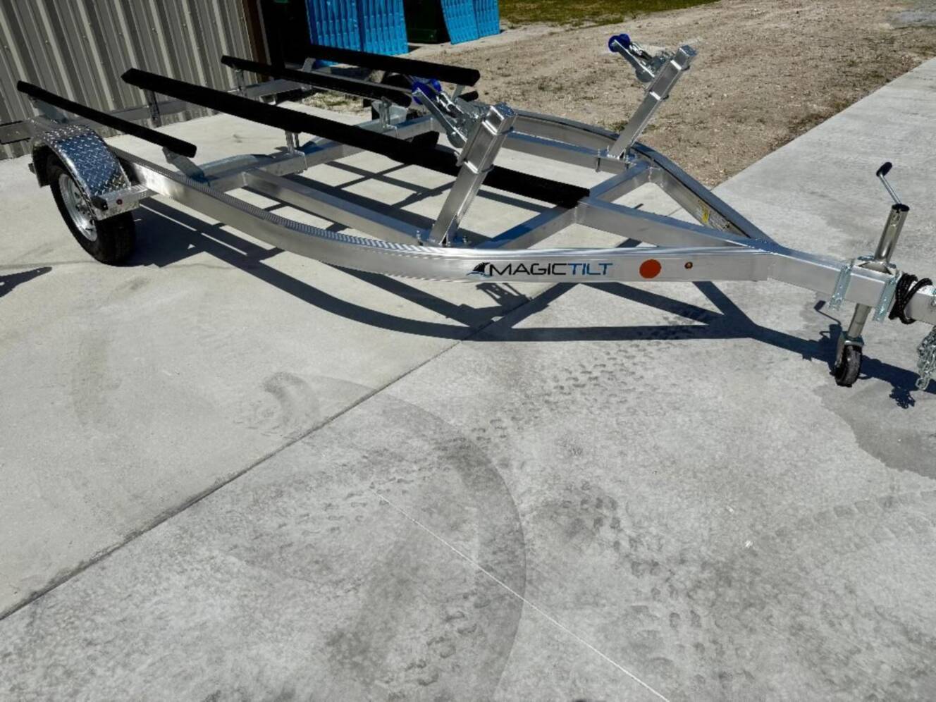 A photo of this 2025 Magic Tilt DWC2500
