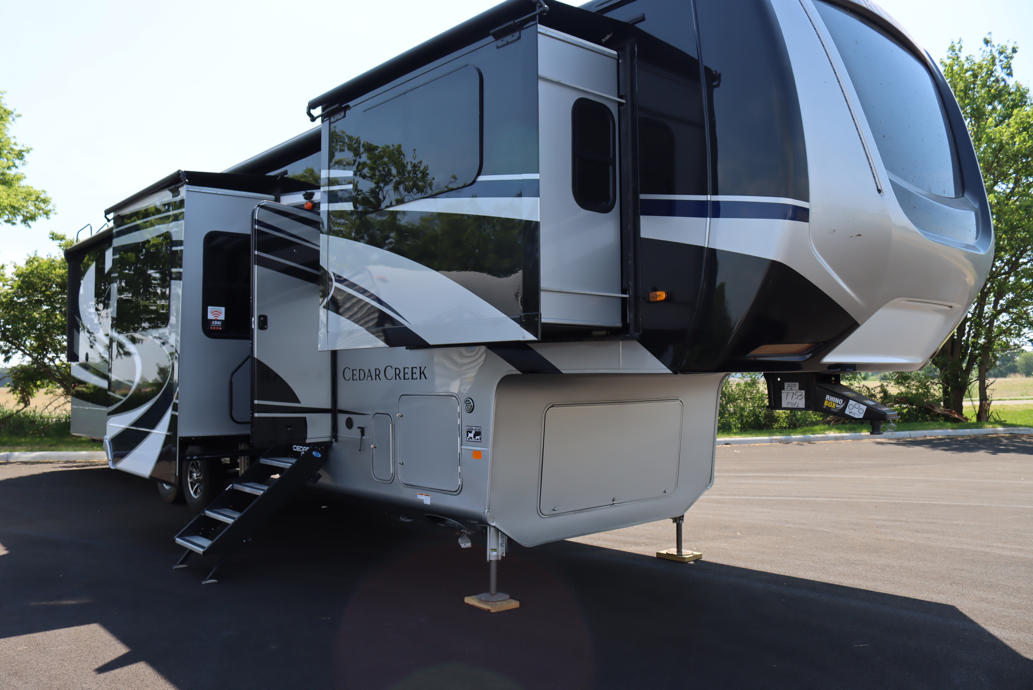 2021 Forest River CEDAR CREEK 371FL RV