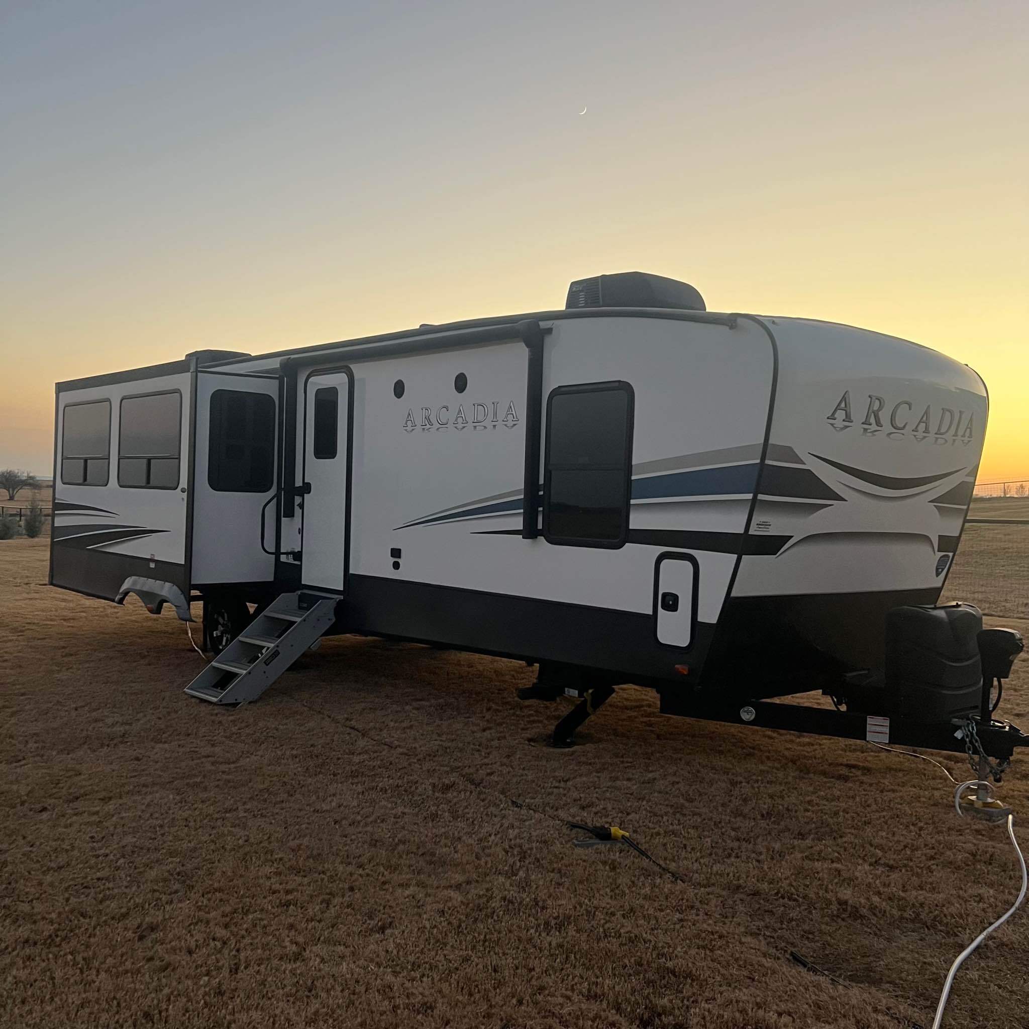 2022 Keystone ARCADIA 370RL in decatur TX