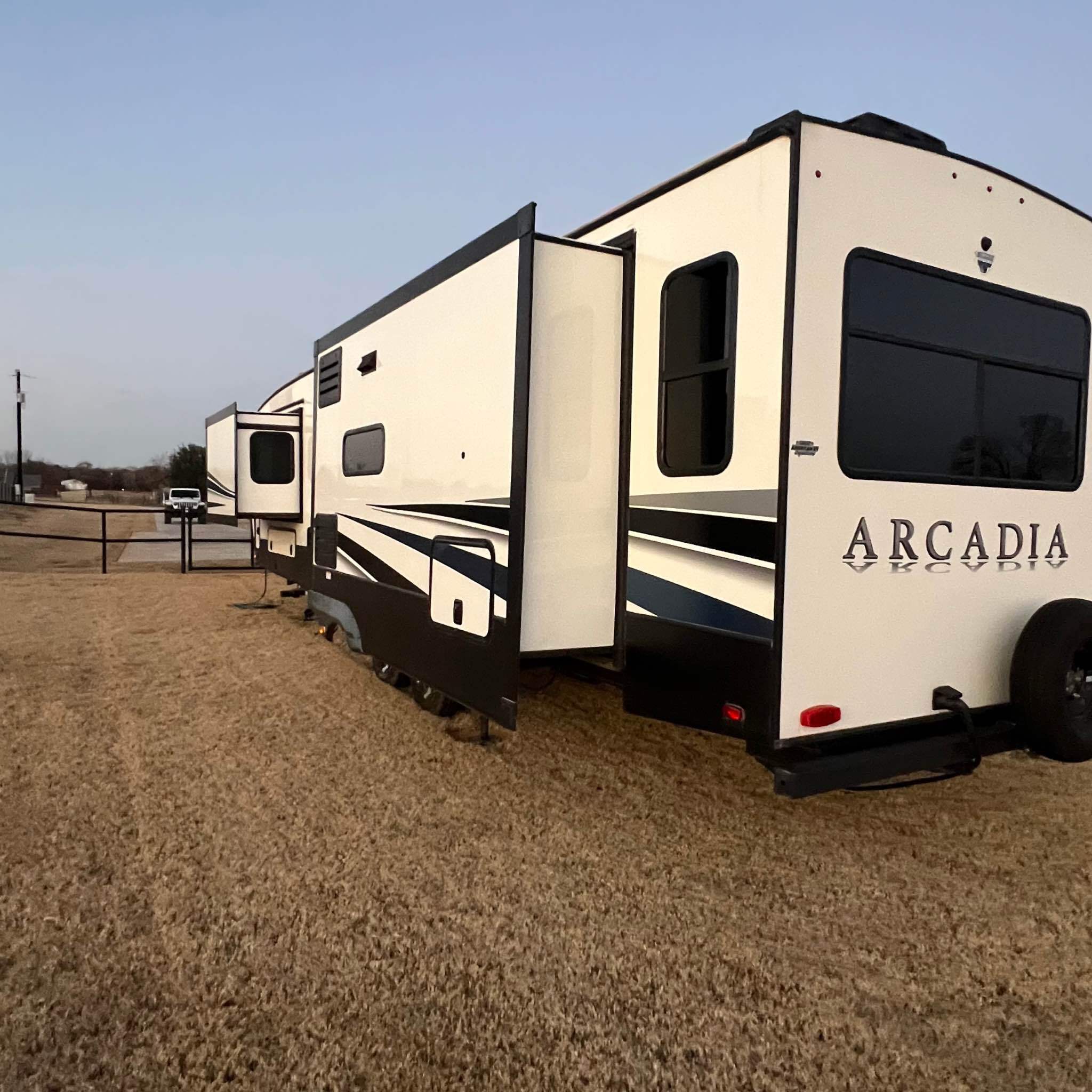 2022 Keystone ARCADIA 370RL in decatur TX
