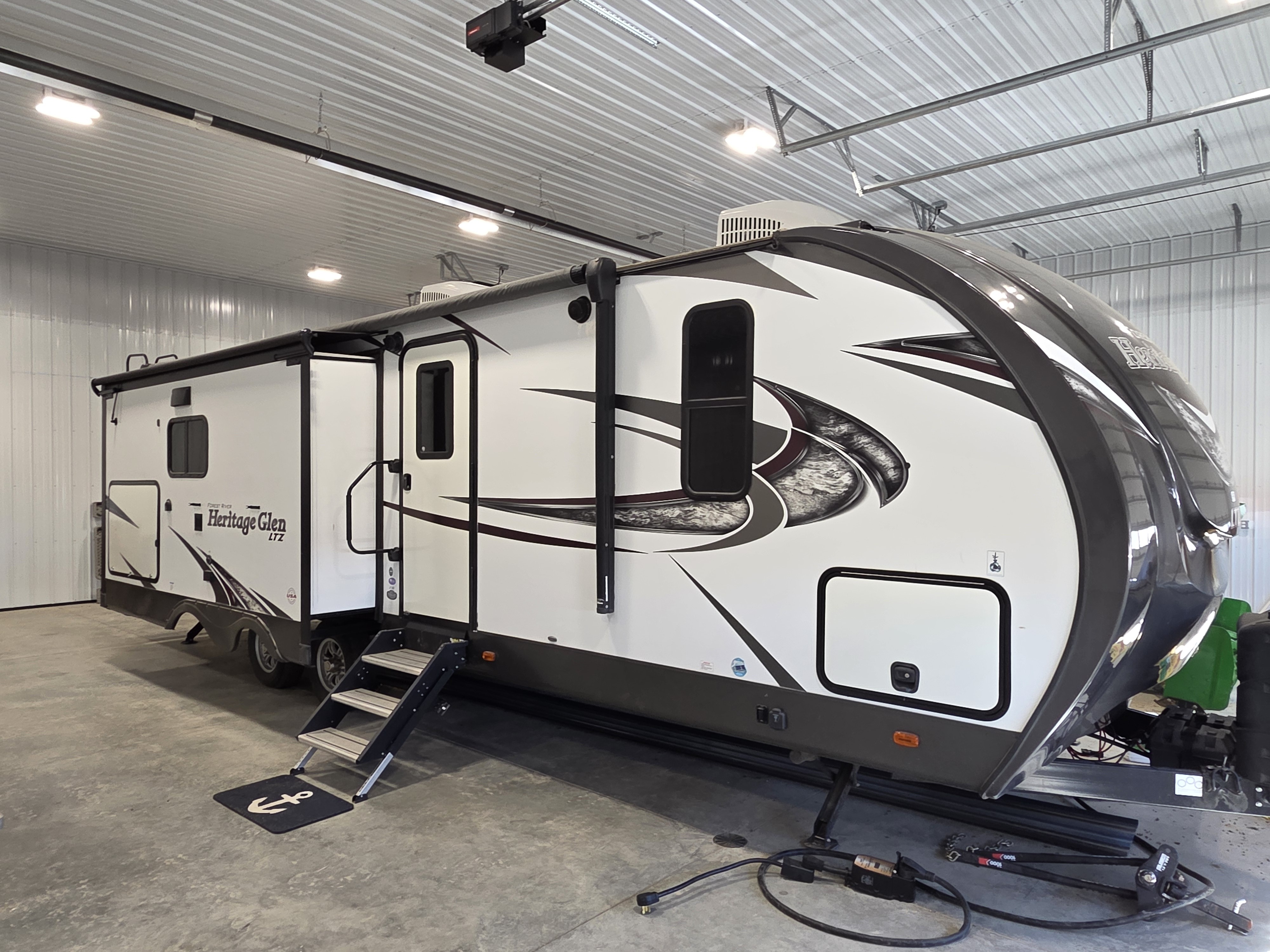 2018 Forest River WILDWOOD HERITAGE GLEN LITE 272RL in altona IL