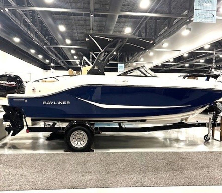 2025 Bayliner D20 Deck Boat boat