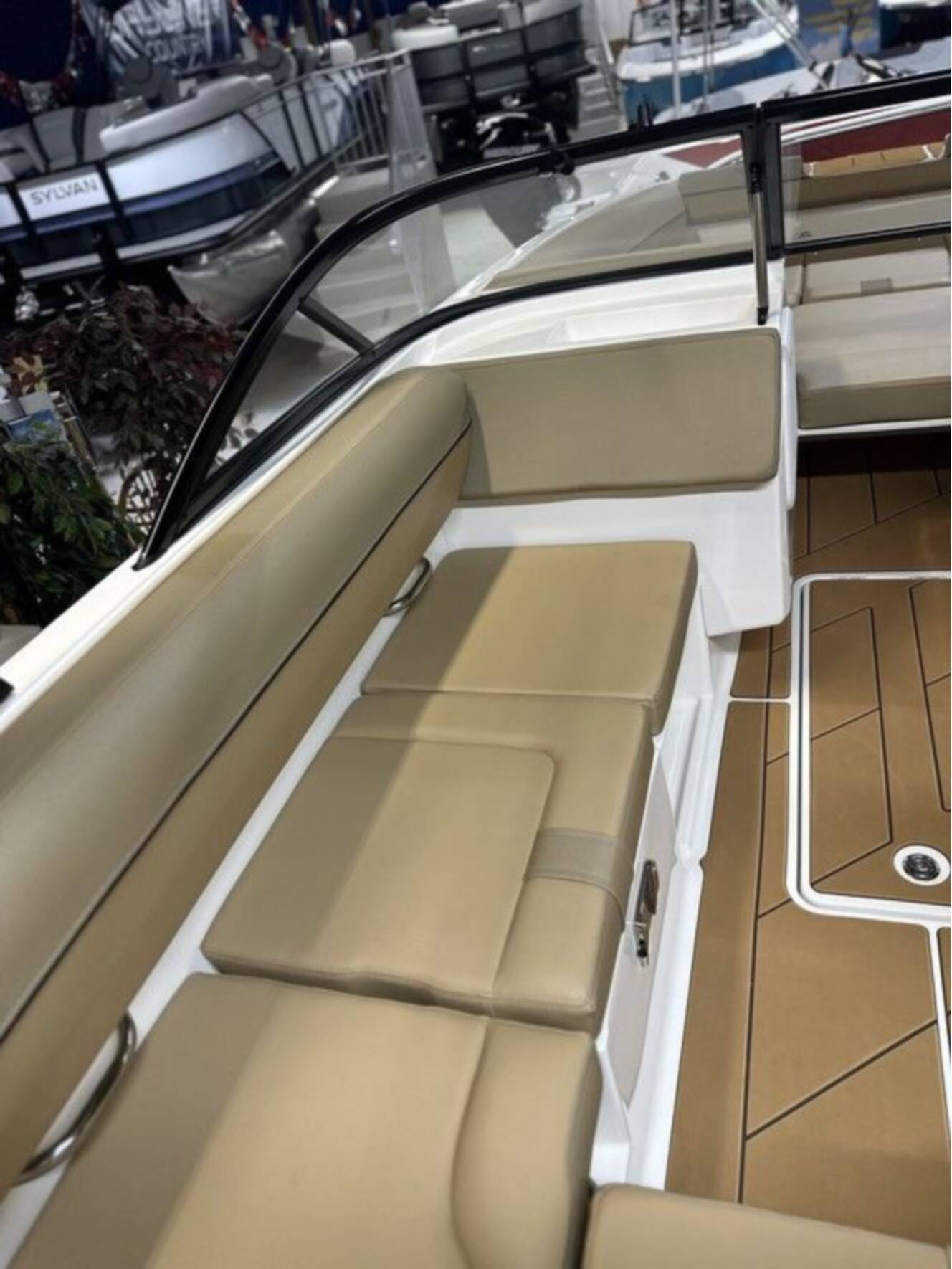 A photo of this 2025 Bayliner D20