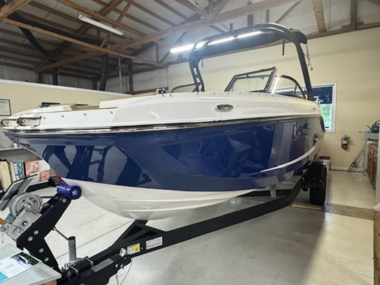A photo of this 2025 Bayliner D20