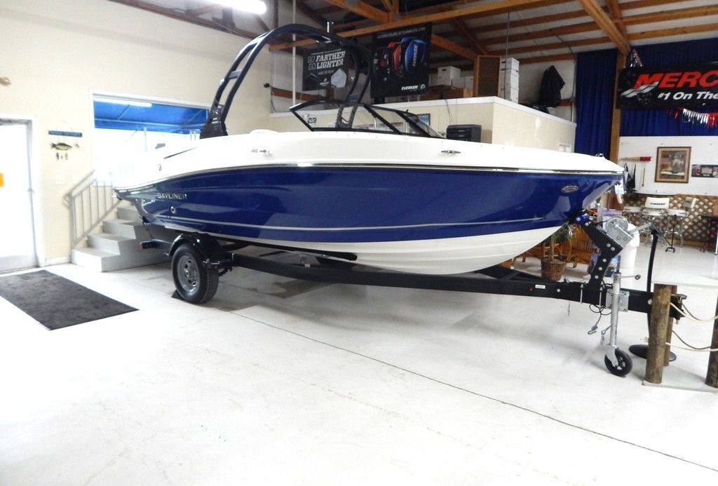 2025 Bayliner VR5 Bowrider NAN in richmond KY