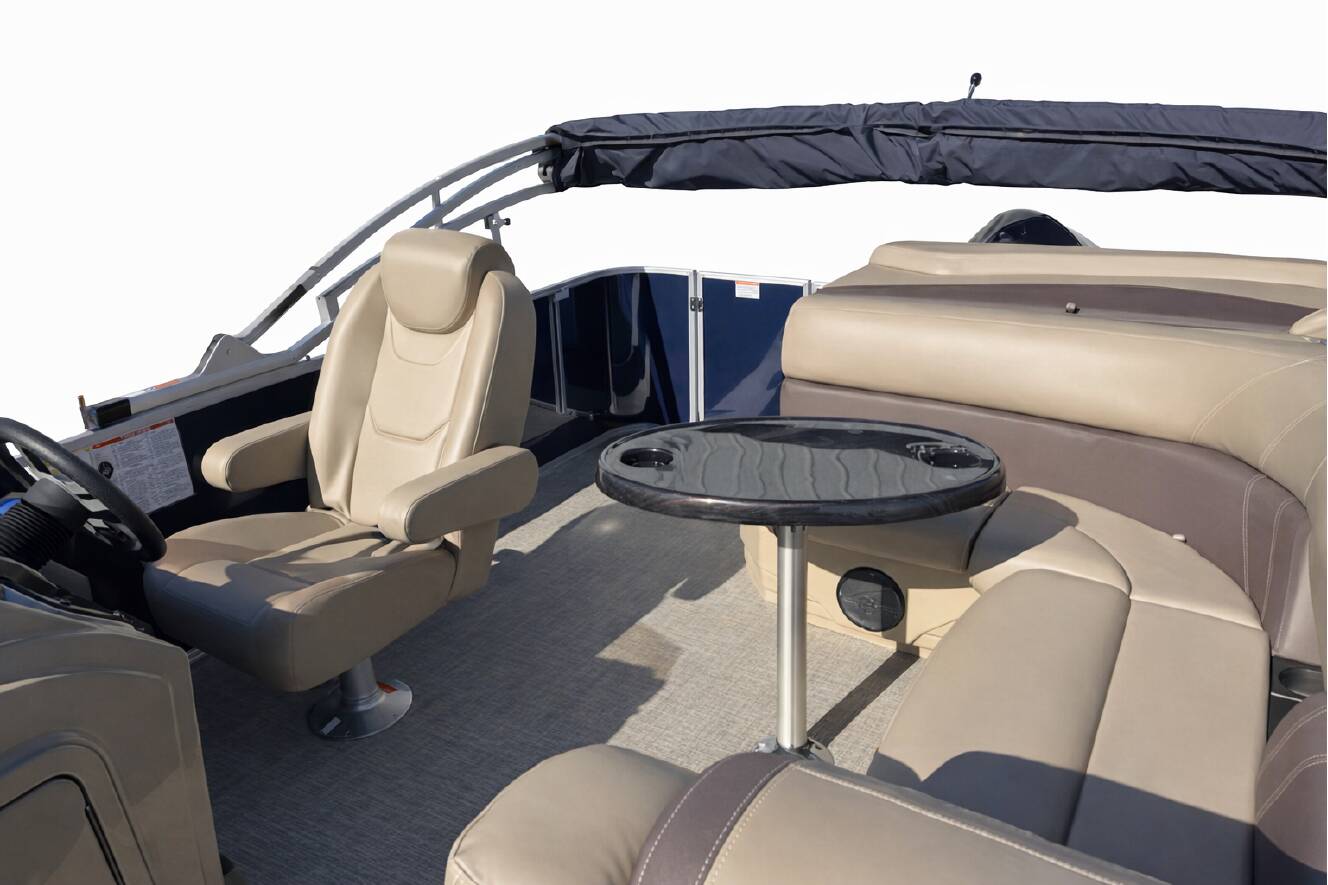 A photo of this 2025 Sylvan MIRAGE 8522 CRS DS
