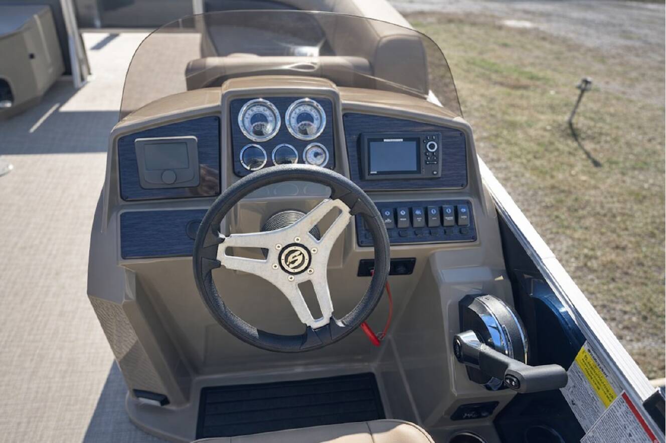 A photo of this 2025 Sylvan MIRAGE 8522 CRS DS