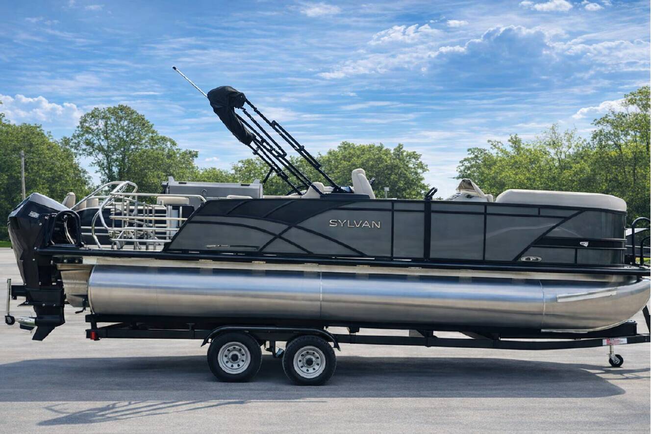 A photo of this 2025 Sylvan X3 DLZ Bar