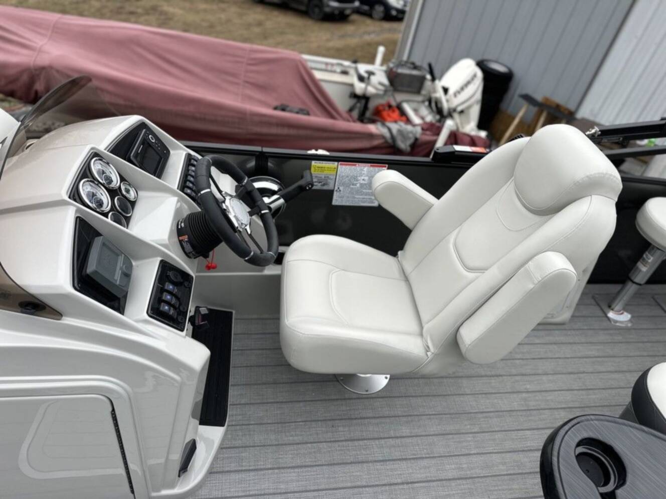 A photo of this 2025 Sylvan X3 DLZ Bar
