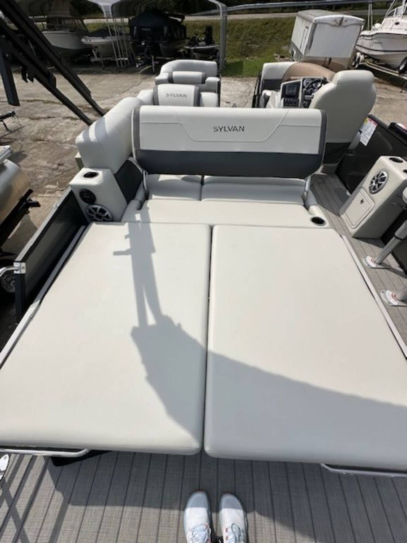 A photo of this 2025 Sylvan X3 DLZ Bar