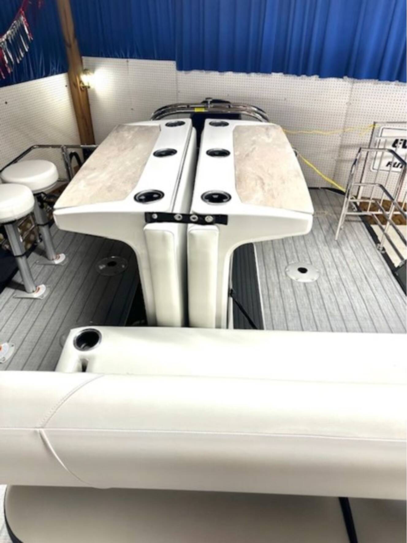 A photo of this 2025 Sylvan X3 DLZ Bar