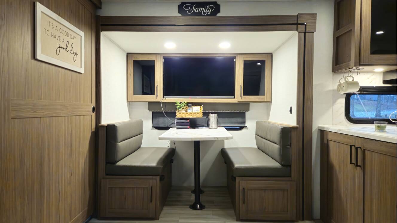 A photo of this 2024 Alliance Rv DELTA 321BH