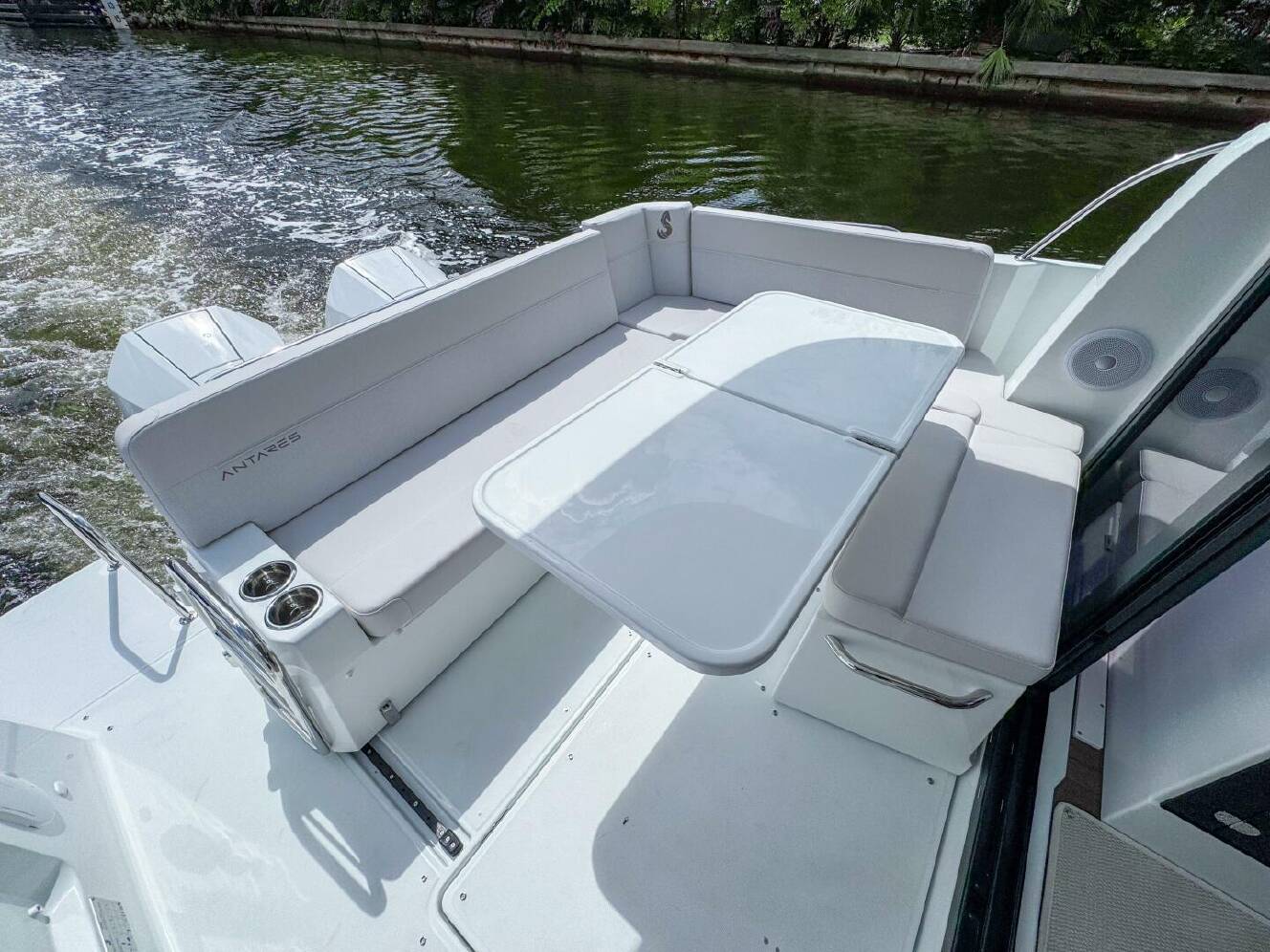 A photo of this 2026 Beneteau Antares 9