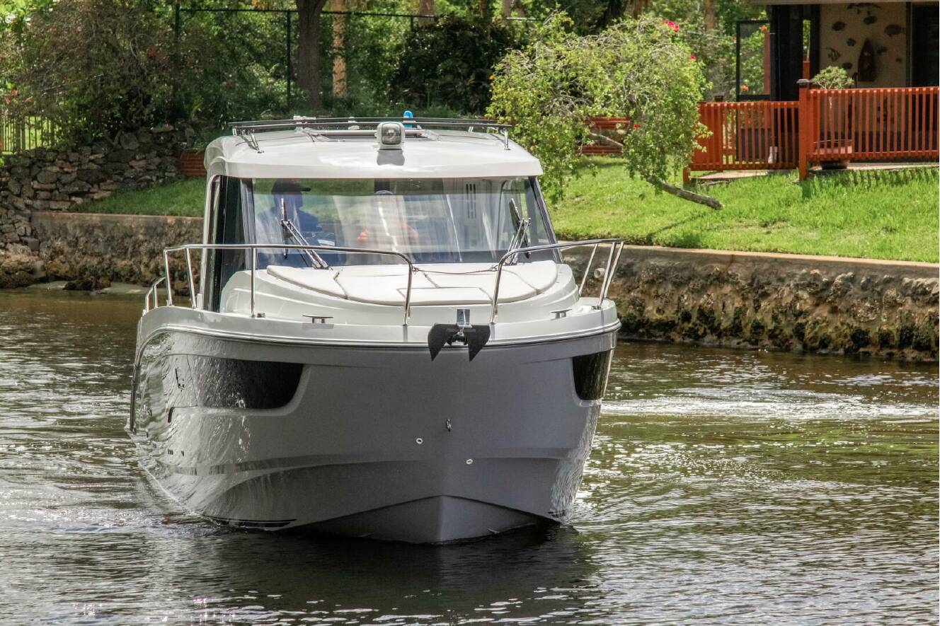 A photo of this 2026 Beneteau Antares 9